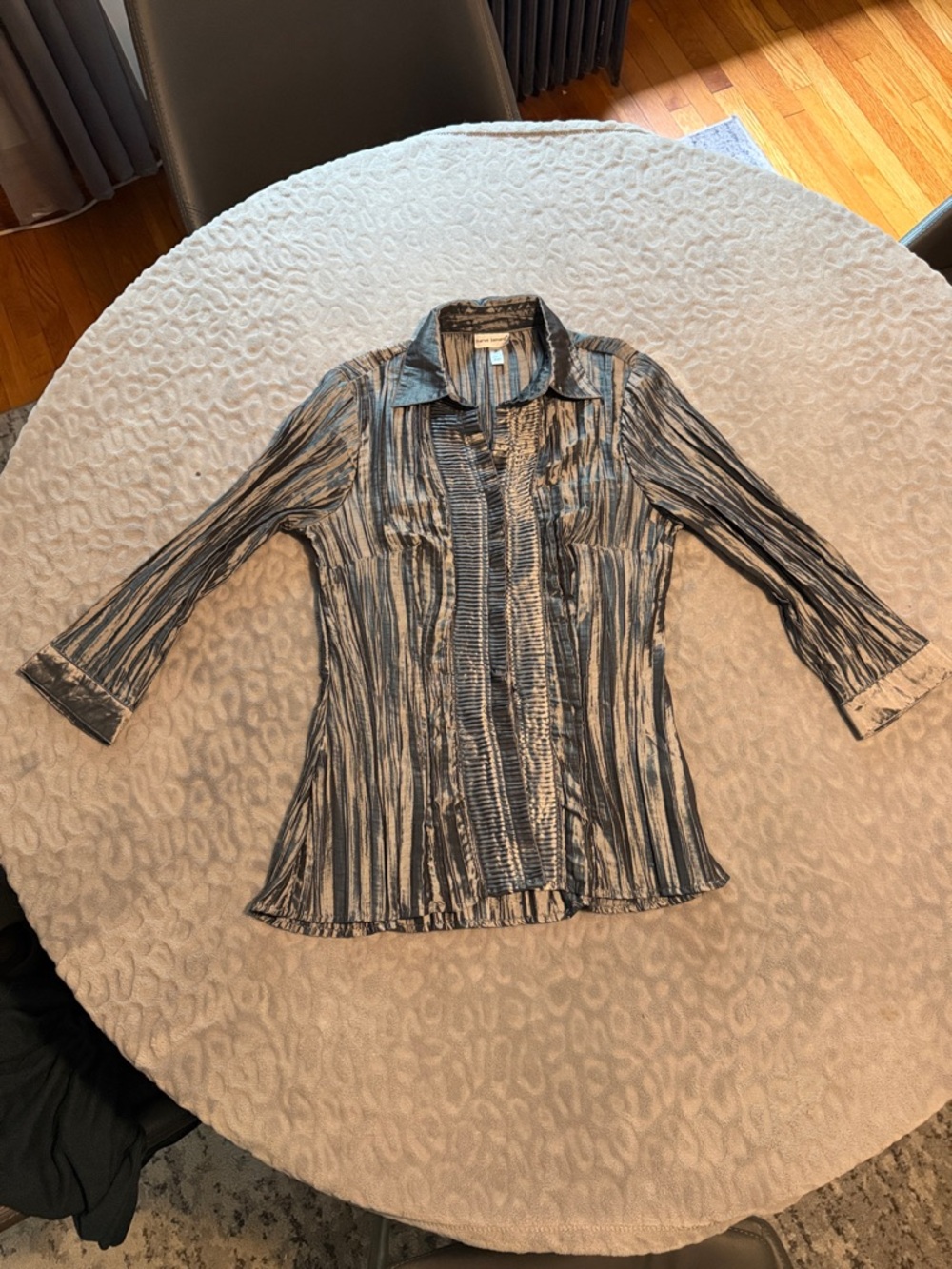 Harve Benard Gray Metallic crinkle Button-Down Shirt
